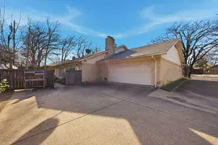 1620 Oak Meadow Dr, Irving, TX 75061 - Photo 4
