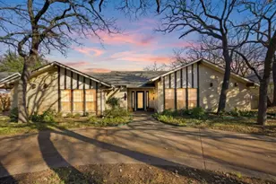 1620 Oak Meadow Dr, Irving, TX 75061 - Photo 1