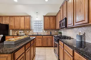 28 Emerald Pond Dr, Frisco, TX 75034 - Photo 12