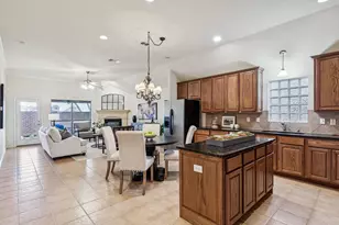 28 Emerald Pond Dr, Frisco, TX 75034 - Photo 10