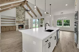 305 Wrangler Ct, Weatherford, TX 76088 - Photo 12