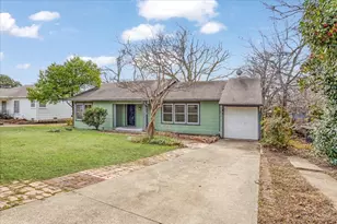 1528 W Day St, Denison, TX 75020 - Photo 2