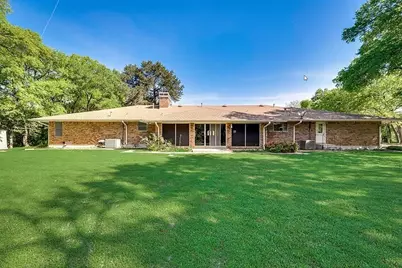 722 E Wheatland, Duncanville, TX 75116 - Photo 4