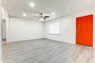 5869 Bluffman Dr, Dallas, TX 75241 - Photo 4