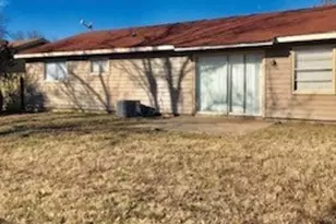 12212 Bishop Dr, Balch Springs, TX 75180 - Photo 2