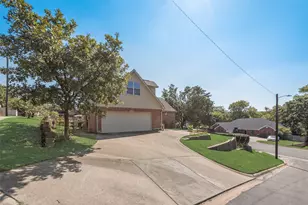 209 Arapaho W, Sherman, TX 75092 - Photo 6
