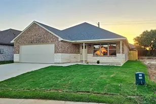 1317 Oak Valley, Denton, TX 76209 - Photo 2