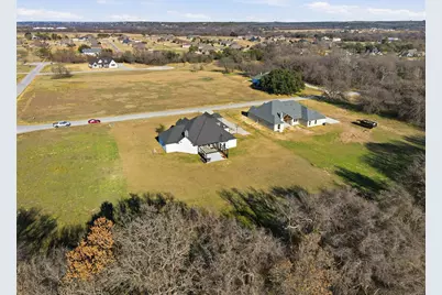 133 Heritage Springs Drive, Weatherford, TX 76087 - Photo 6