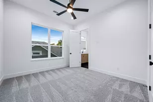 812 W 10th St, Dallas, TX 75208 - Photo 24