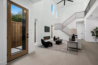 812 W 10th Street, Dallas, TX 75208 - Photo 6