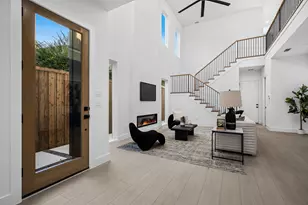 812 W 10th St, Dallas, TX 75208 - Photo 6