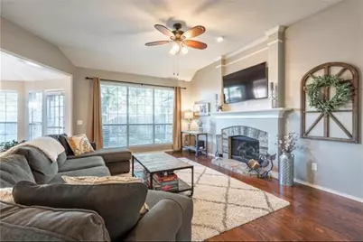 1352 Autumn Trail, Lewisville, TX 75067 - Photo 6