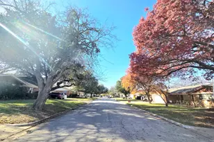 5708 Starlight Dr, Haltom City, TX 76117 - Photo 22