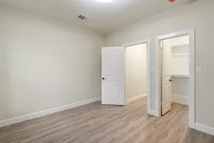 518 S Cockrell Hill Rd, Cockrell Hill, TX 75211 - Photo 20