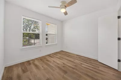 2609 Warren Avenue, Dallas, TX 75215 - Photo 4