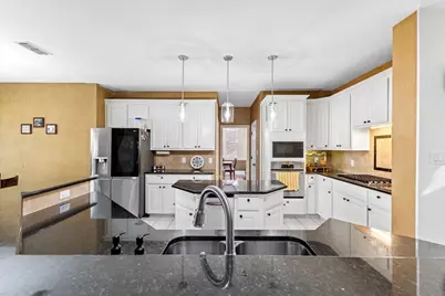 7423 Bradford Pear Drive, Irving, TX 75063 - Photo 10