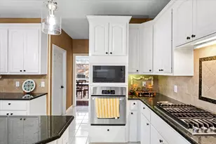 7423 Bradford Pear Dr, Irving, TX 75063 - Photo 12