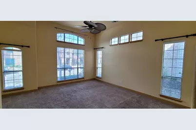 8706 Lohr Valley Road, Irving, TX 75063 - Photo 6