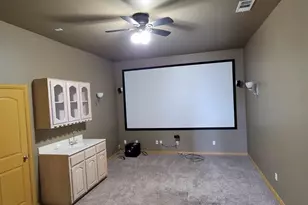 8706 Lohr Valley Rd, Irving, TX 75063 - Photo 22