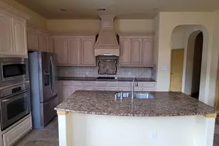 8706 Lohr Valley Rd, Irving, TX 75063 - Photo 14