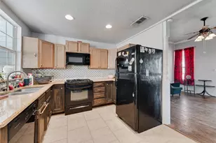 318 S Walnut St, Weatherford, TX 76086 - Photo 6