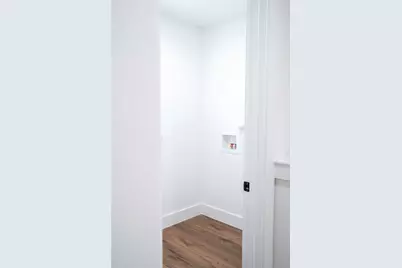 907 E 10th Street, Bonham, TX 75418 - Photo 12