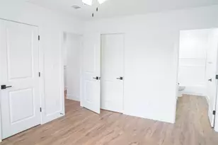 907 E 10th St, Bonham, TX 75418 - Photo 14