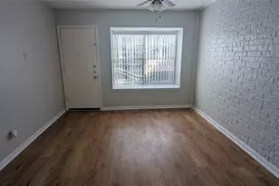 3 E Townhouse Ln, Grand Prairie, TX 75052 - Photo 6