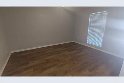 3 E Townhouse Lane #26, Grand Prairie, TX 75052 - Photo 4