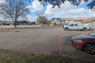 3 E Townhouse Ln, Grand Prairie, TX 75052 - Photo 14