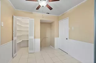 8715 Kingspoint Dr, Dallas, TX 75238 - Photo 18