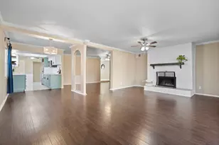 8715 Kingspoint Dr, Dallas, TX 75238 - Photo 10