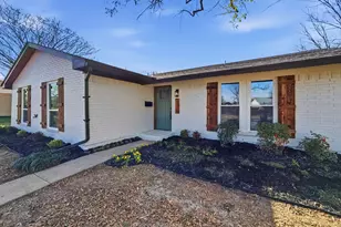 2110 Cedarcrest Dr, Carrollton, TX 75007 - Photo 2