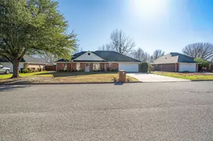 1311 Tiffany Ln, Commerce, TX 75428 - Photo 38