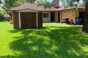919 Magnolia Ln, Lancaster, TX 75146 - Photo 20