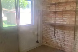 919 Magnolia Ln, Lancaster, TX 75146 - Photo 18