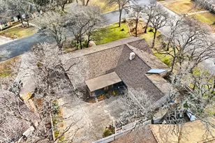 2825 Winterhaven Dr, Hurst, TX 76054 - Photo 38