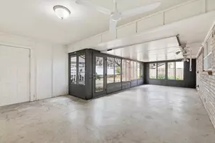 2825 Winterhaven Dr, Hurst, TX 76054 - Photo 30