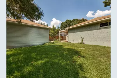 10436 Royalwood Drive, Dallas, TX 75238 - Photo 18