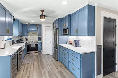 1202 Hillwood Drive, Lewisville, TX 75067 - Photo 10