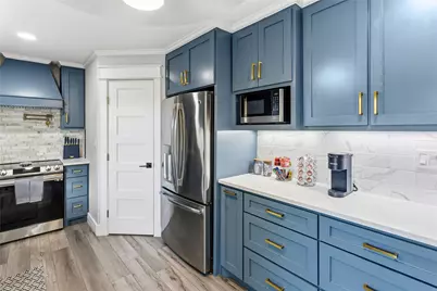 1202 Hillwood Drive, Lewisville, TX 75067 - Photo 2