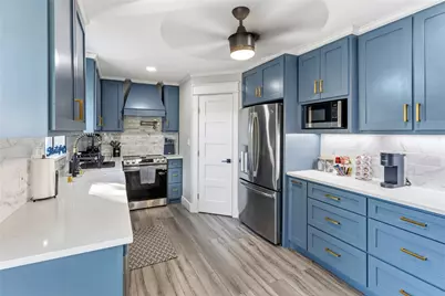 1202 Hillwood Drive, Lewisville, TX 75067 - Photo 4