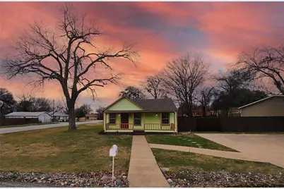 233 Texas Street, Cedar Hill, TX 75104 - Photo 1