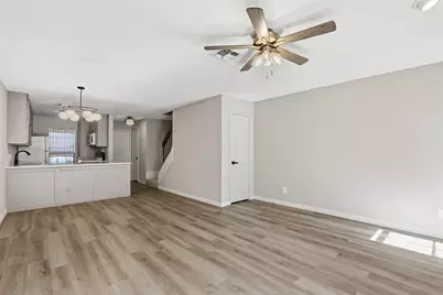 7429 Kingswood Drive, Fort Worth, TX 76133 - Photo 6