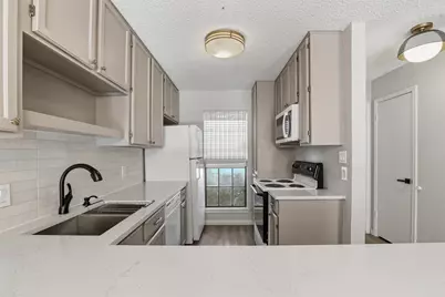 7429 Kingswood Drive, Fort Worth, TX 76133 - Photo 8