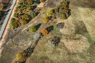 214 Trailride Ln, Nocona, TX 76255 - Photo 2