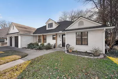 535 W Crossland Boulevard, Grand Prairie, TX 75052 - Photo 1