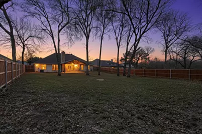 535 W Crossland Boulevard, Grand Prairie, TX 75052 - Photo 34