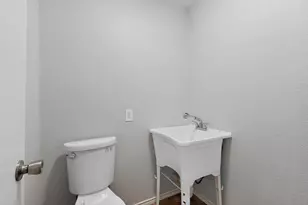 535 W Crossland Blvd, Grand Prairie, TX 75052 - Photo 32