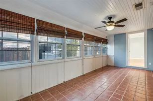 818 Valencia St, Dallas, TX 75223 - Photo 30